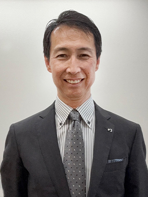 ユニバーサルリスクソリューション株式会社　代表取締役 郡司　源太郎
